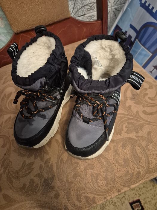 Обувь деткая. Продам.