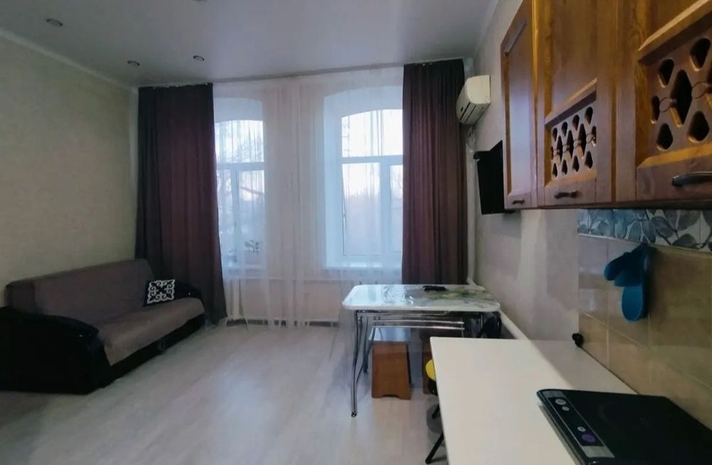 Сдается 1я комнатная квартира. СШ - 33.