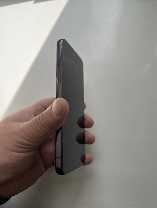 Самсунг S22.   128