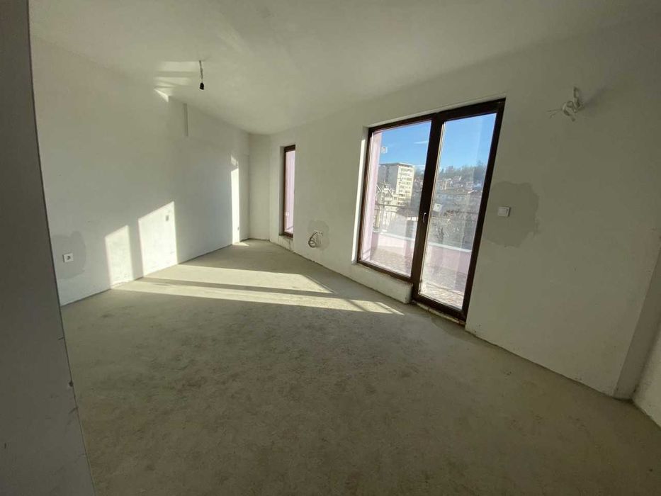 Продава се Тристаен апартамент в Пловдив, Мараша - 105 кв.м за 1372 €/кв.м - Снимка #2