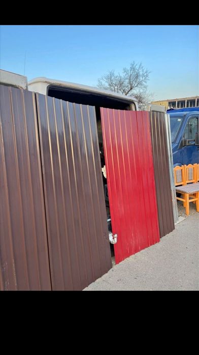 Vand tabla cutata zincata și tabla colorată