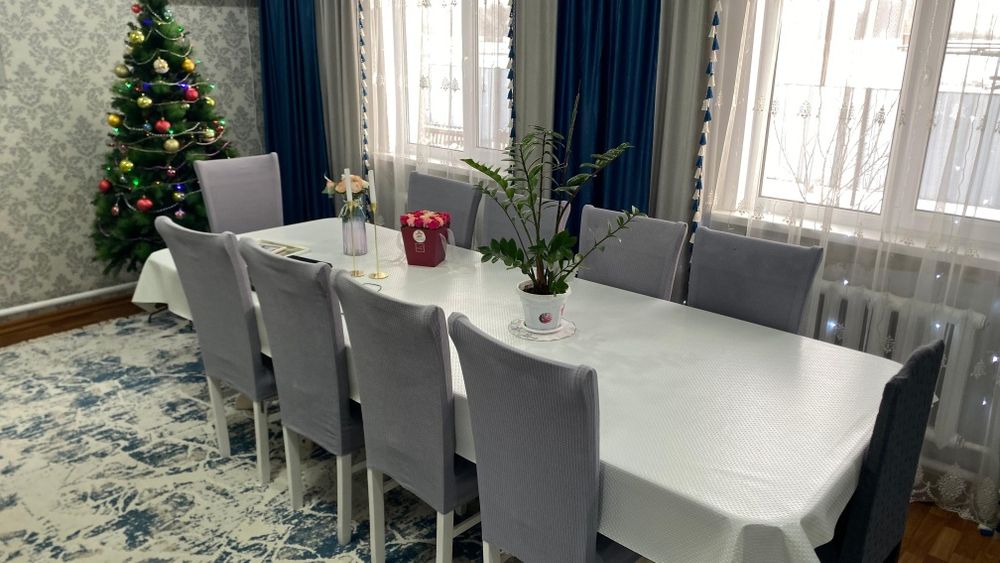 Продается стол и стулья