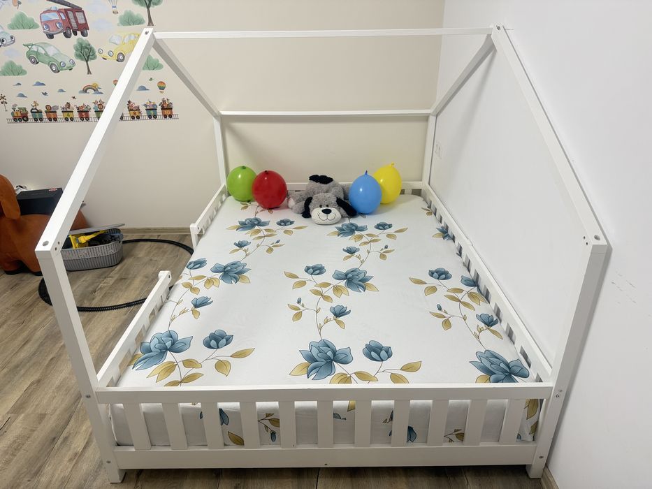 Pat Montessori , lemn, ca nou  + saltea premium inclusa