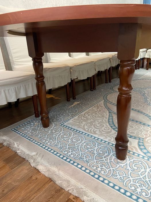 Срочно продаю стол