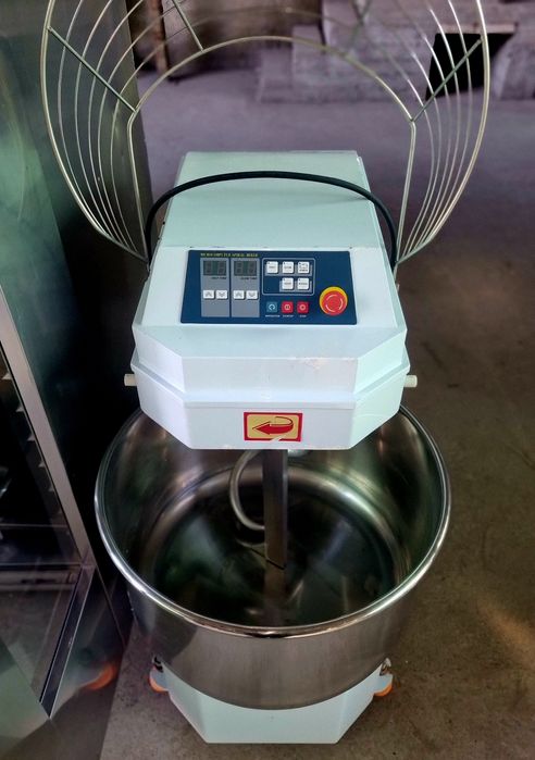 Un elak, meshkal okrugditel,testodlitel