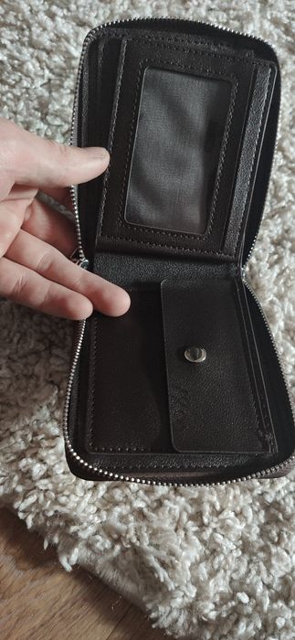 Продам портмоне в идеальном состоянии