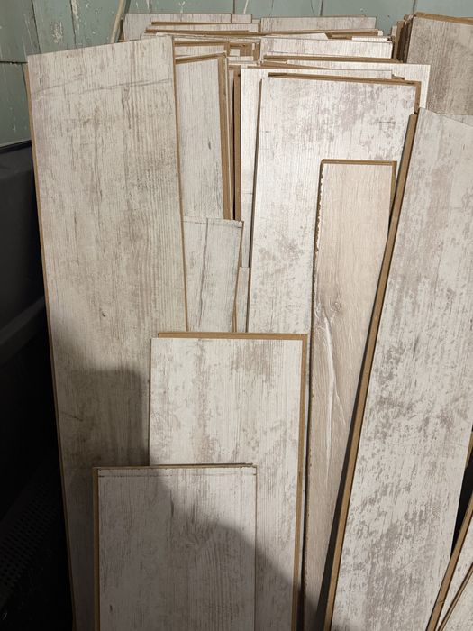 Ламинат / паркет ~40 кв.м евтино демонтиран за гараж/вила