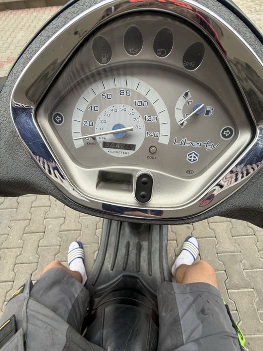 scuter piaggio 125 liberty