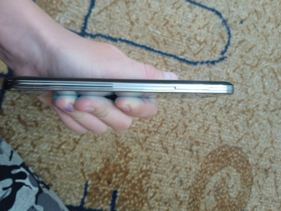 Samsung s5 в идеальном состоянии
