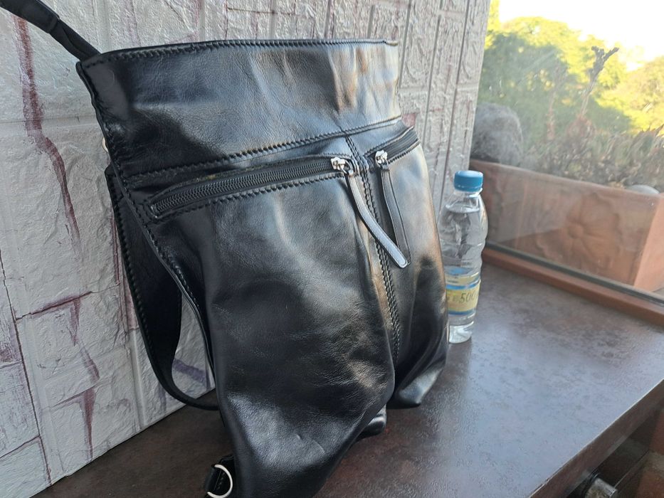 дамска чанта,черна кожена италианска чанта-естествена кожа,