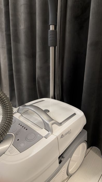 Zelmer Aquawelt Plus cu spalare ( ca nou )