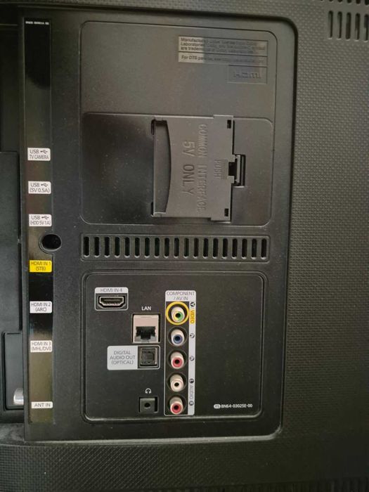 Телевизор Samsung UE40J6300AW 40 инча