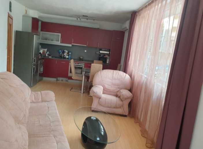 Продава се Тристаен апартамент в София, Център - 81 кв.м за 1785 €/кв.м - Снимка #2