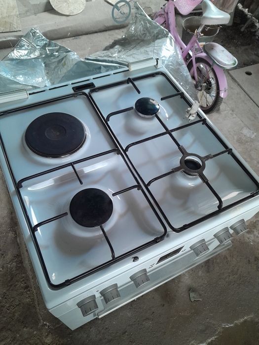 Продам газовую плиту Bosсh!