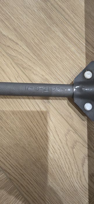 Ключ баллонный крестовый