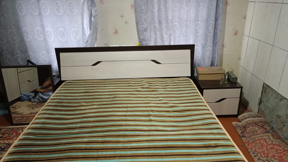 Продам спальный гарнитур
