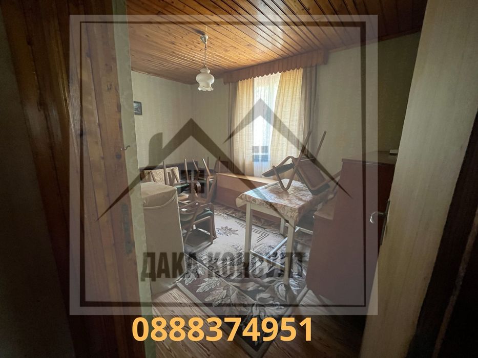 Продавам къща в с. Жедна