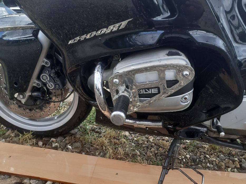 Spre vanzare un BMW R 1100 RT sau schimb cu Suzuki Grand Vitara benzina sau Jimny benzina,cu o mica diferenta din partea mea.Exclus ruginiturile.