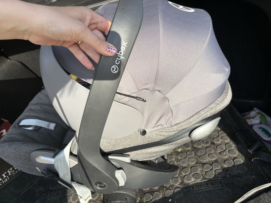 Кошче за кола cybex Cloud Z с база