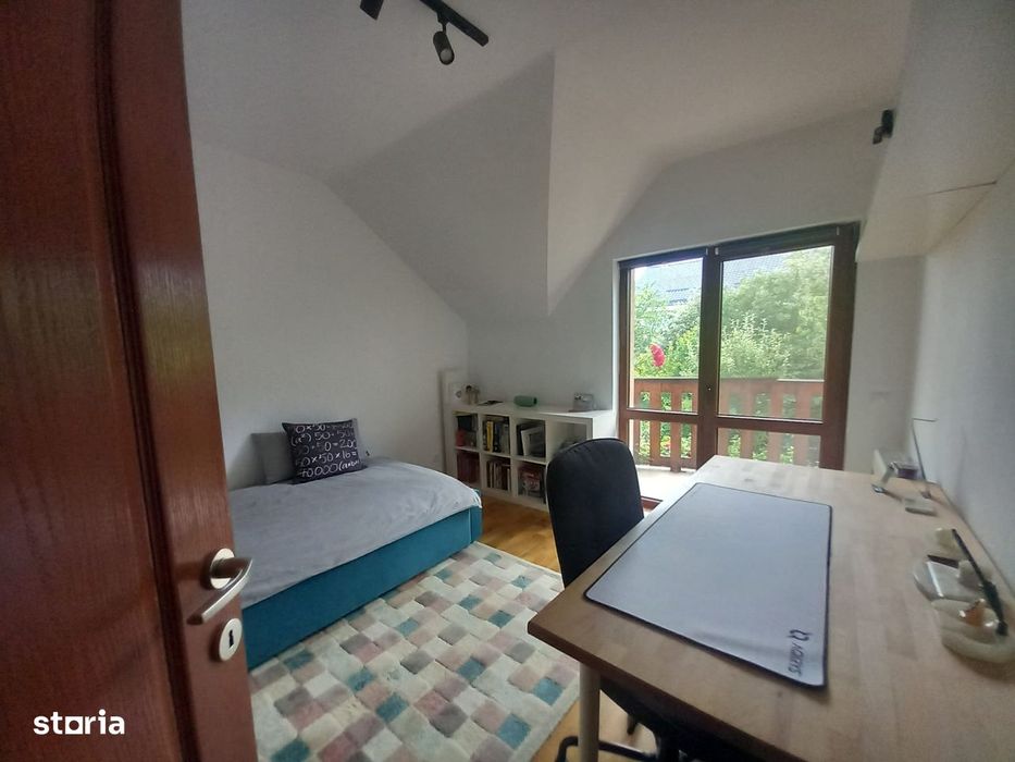 Într-o zona rezidentiala selectă, pe strada Plugarilor, casa din 2010!