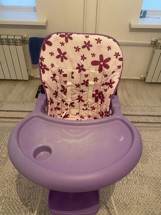 Стульчик для кормления ребенка