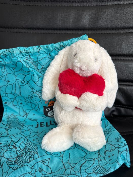 Jellycat Bashful Bunny Red Heart