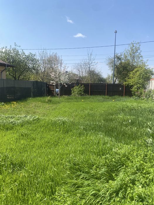 Terenuri de vanzare voluntari