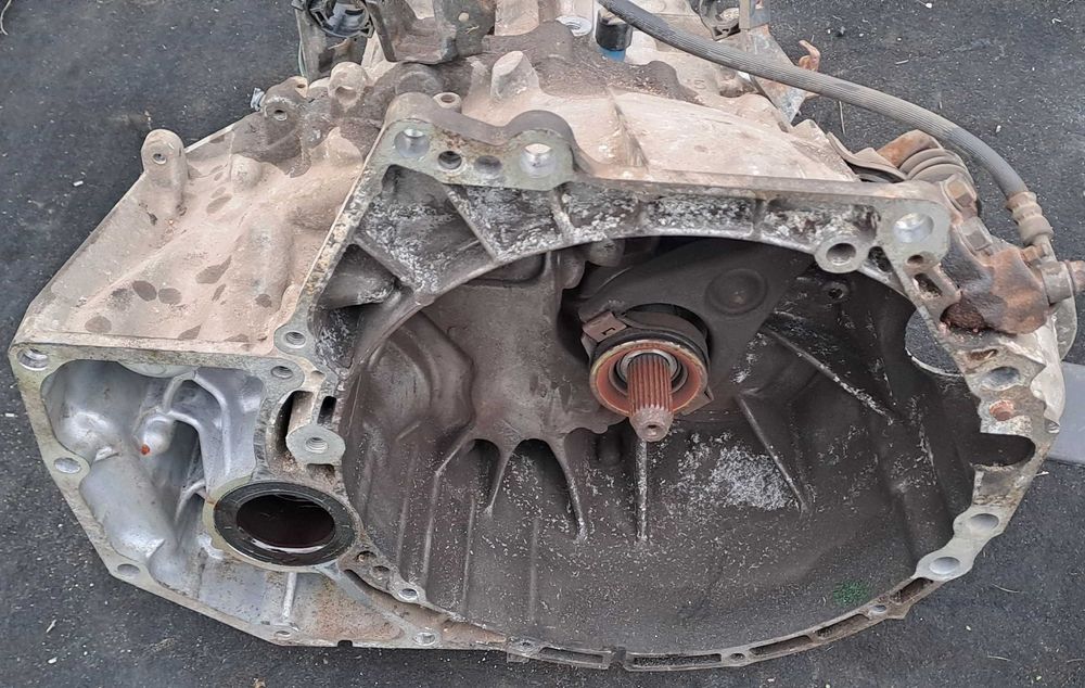 Скоростна кутия ръчна NISSAN X-TRAIL Нисан Екс-трейл  2.5I 165к.с