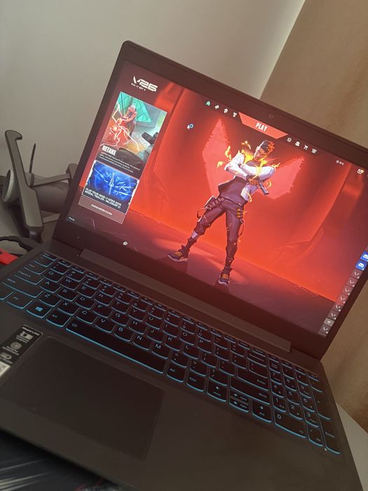 Laptop Gaming Lenovo - GTX 1060 6GB / i5 Gen 9 / SSD 500GB / Curățat + Pastă nouă