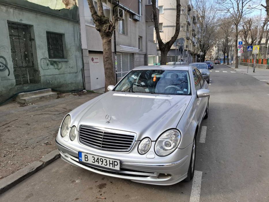 Mercedes-Benz E270