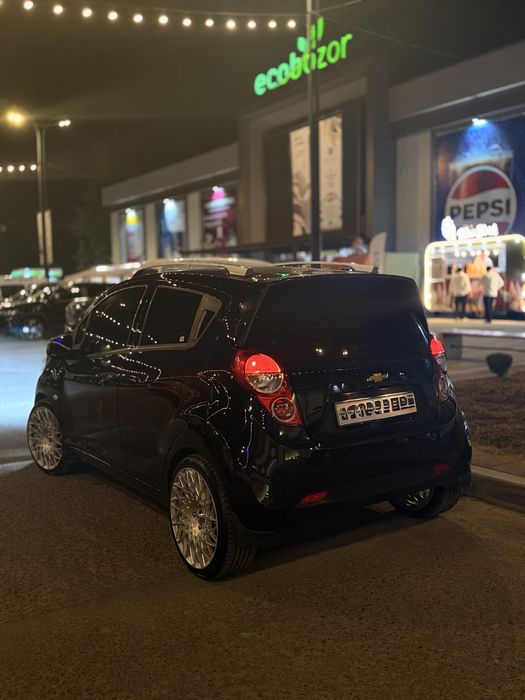 Spark 2022 qora avtomat