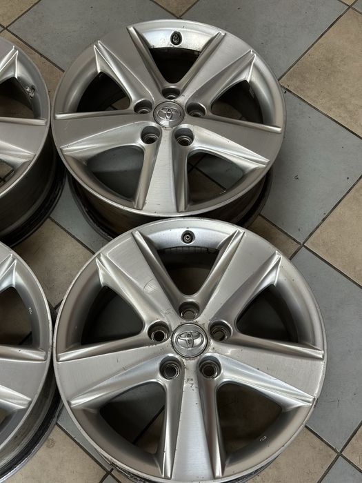 Тойота Камри Альфард  комплект