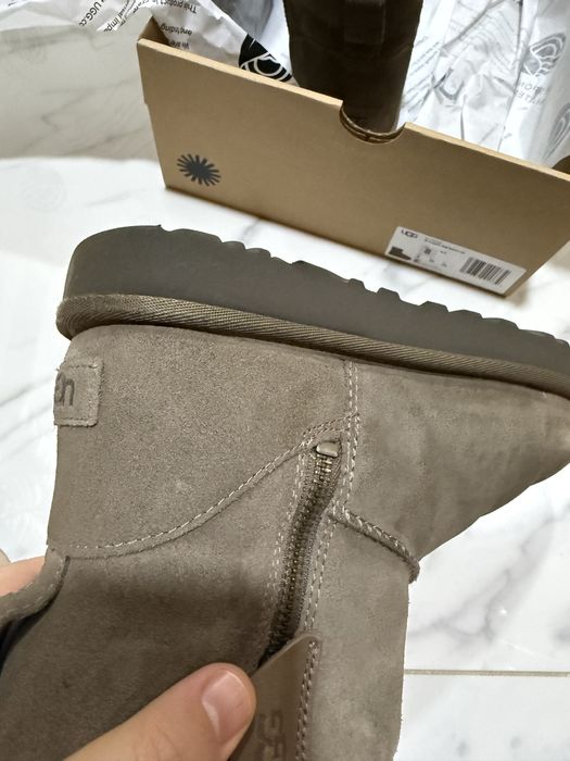 Ботушки UGG Natural Classic Mini Bailey с цип