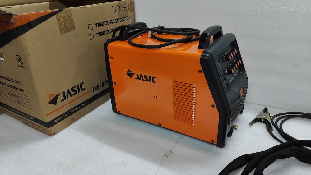 Аппарат аргонодуговой сварки  Jasic TIG200AP AC/DC