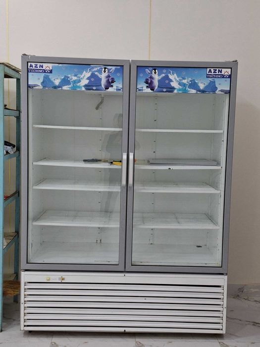 Витрина холодилник