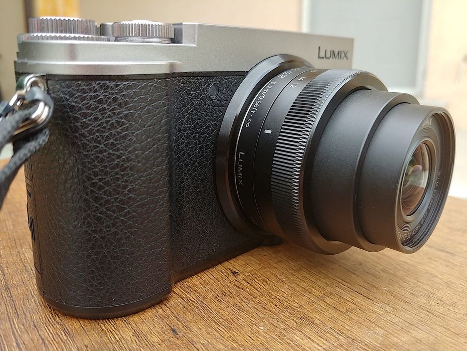 Panasonic Lumix DC-GX9 camera foto shutter count 3750 producție decembrie 2022 cumpărată la finele lui 2023