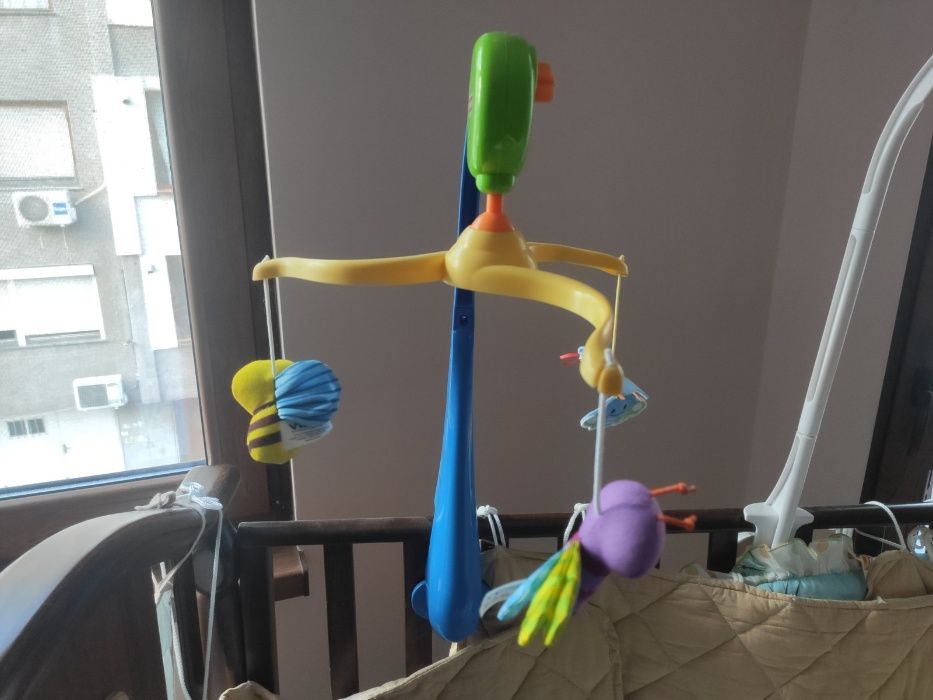 Музикална въртележка за кошара FISHER PRICE