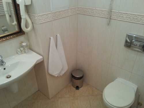 Дава се под наем Тристаен апартамент в София, Борово - 100 кв.м за 425 € - Снимка #5