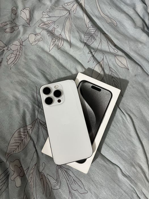 iphone 15 pro white
