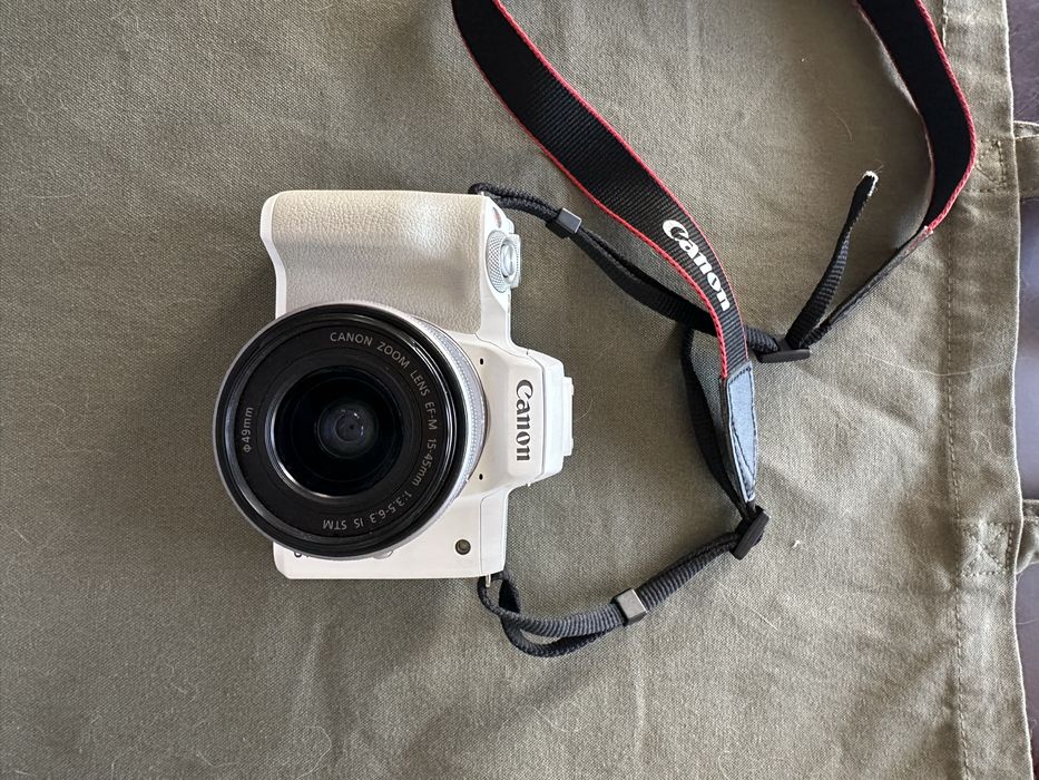 Canon EOS M50 Mark II White + EF-M 15-45mm IS STM + чанта