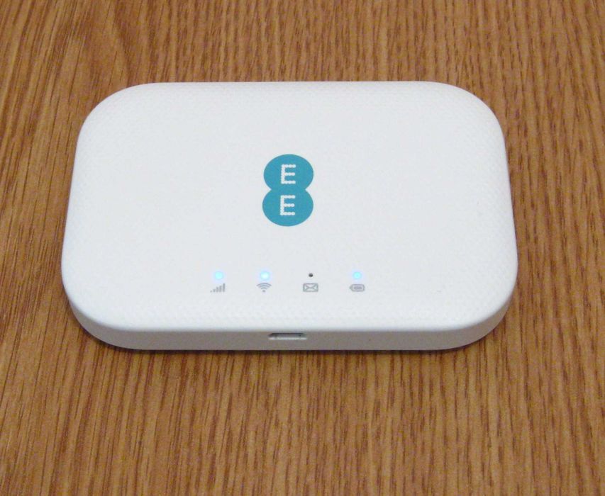 Hotspot portabil router WiFi 4G+ modem SIM Alcatel LTE Cat 6 300/50 Mbps ZTE