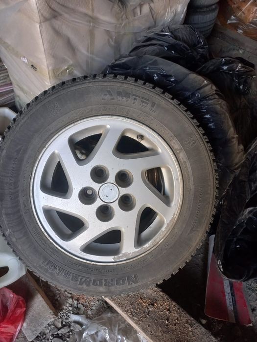 Титанки R15 с шинами