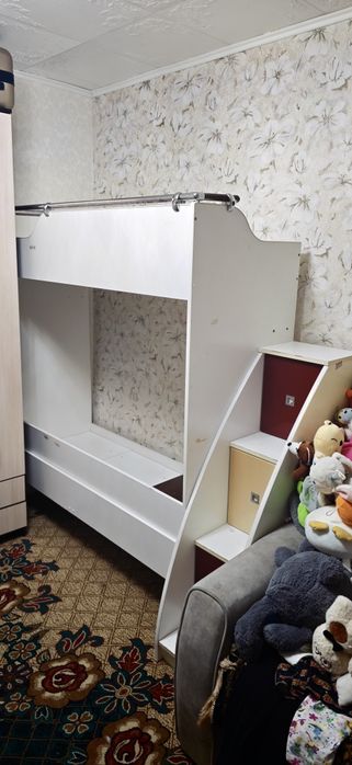 Кровать двухъярусная