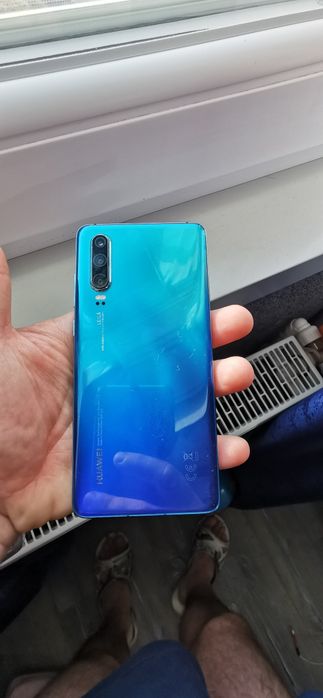 Vand Huawei P30 la Cutie