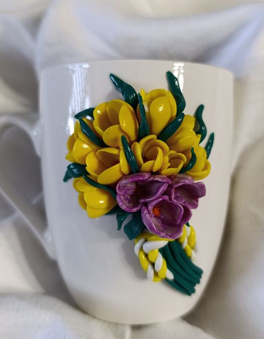 Чашки с декорация от полимерна глина