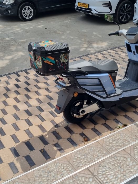 Elektro skuter yaxshi xolatda