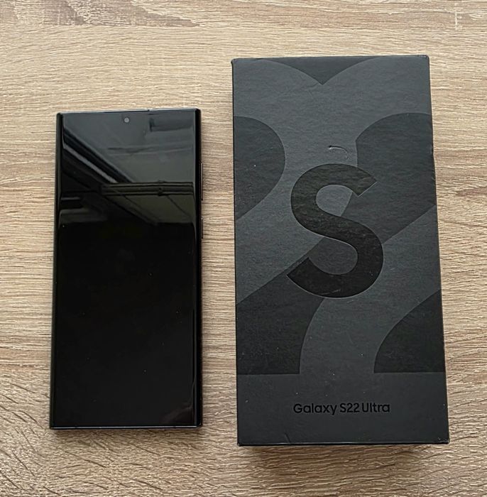 Samsung S22 ULTRА-Перфектен,Пълен комплект