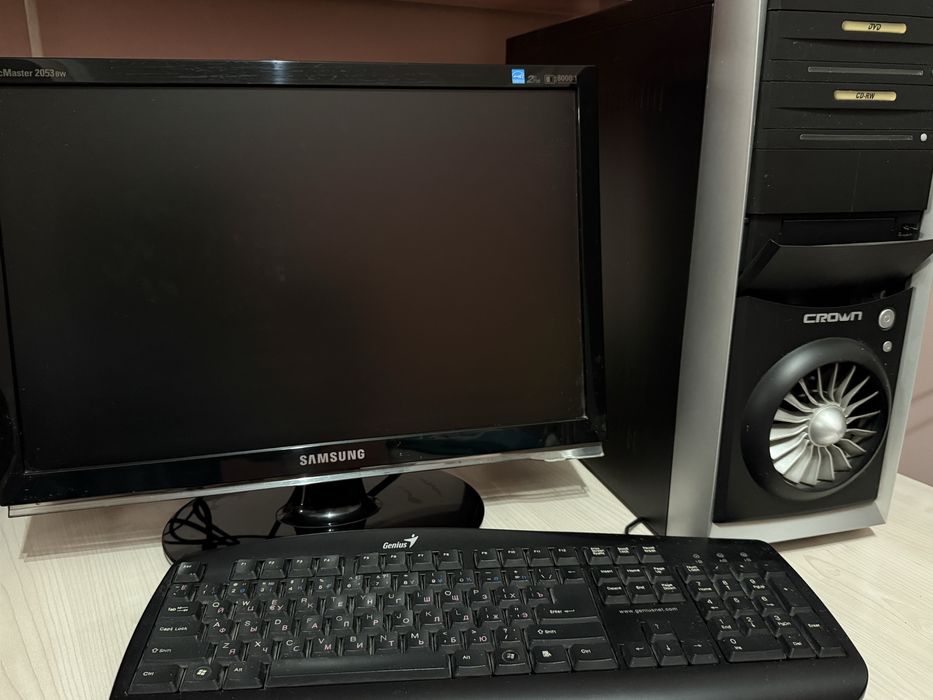 Компьютер( монитор+ системный блок+клавиатура)