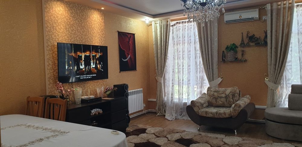 Продаётся квартира 4 комнатная