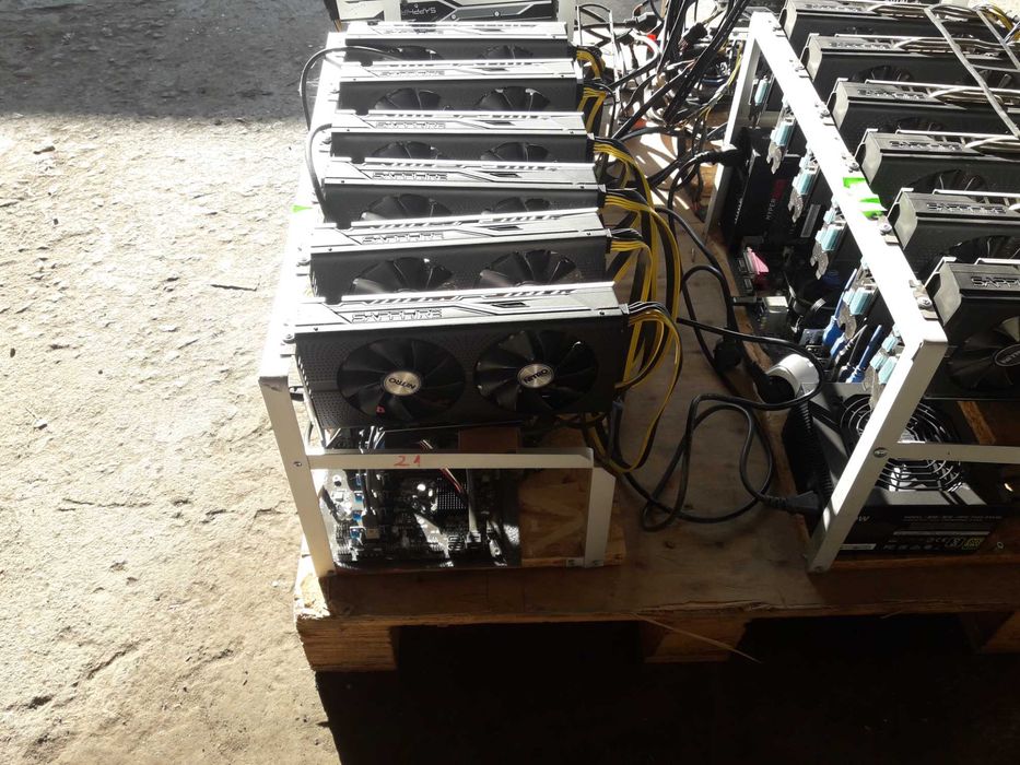 Продавам 4бр Майнинг ригове с по 6 Sapphirе Nitro